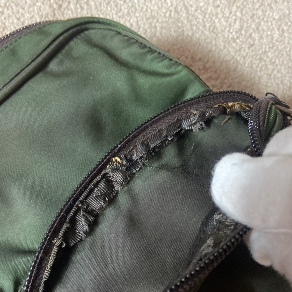 PRADA DARK GREEN NYLON CROSSBODY MESSENGER SHOULDER BAG - Picture 6 of 9